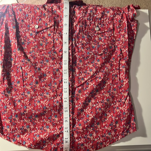 🤑SALE 3 for $20!🤑 Short sleeved floral button up shirt Tommy Hilfiger, size XS - Picture 6 of 6